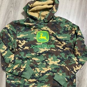 John Deere Core Graphic Logo Hoodie Camo- Size XL  26”across chest 31” in length